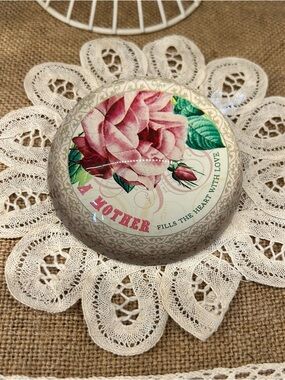 Bella Boutique Glass Dome Paperweight Rose "A Mother Fills The Heart With Love"